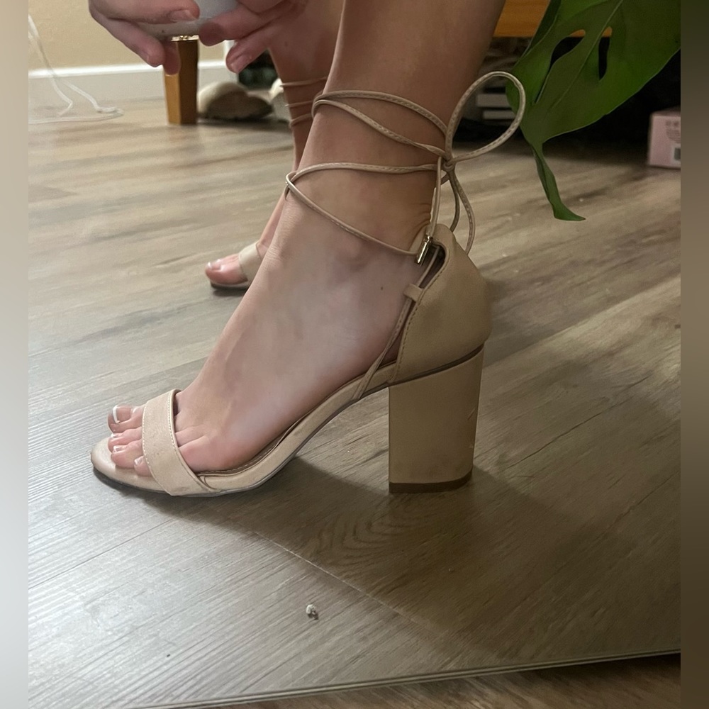 Lulus nude heels